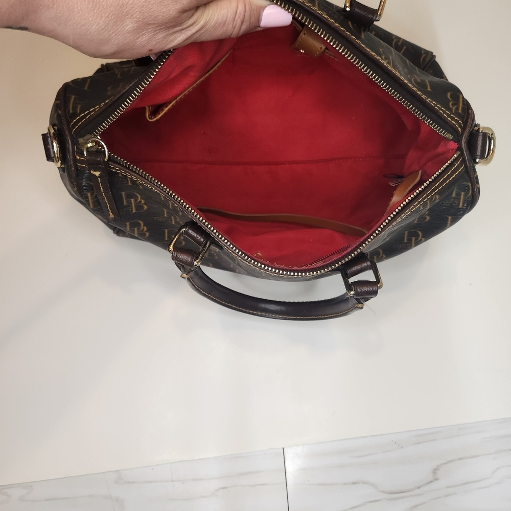 DOONEY & BOURKE - Picture 2 of 5
